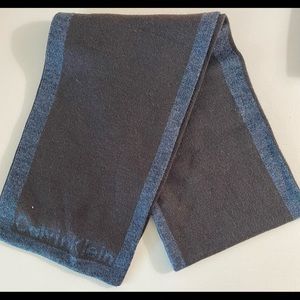 NWOT Calvin Klein Neck Scarf
